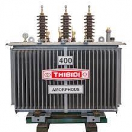 Máy biến áp 3 pha cách điện dầu
